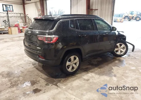 2019 Jeep Compass Latitude 4X4 from USA, damaged, VIN 3C4NJDBB7KT768136